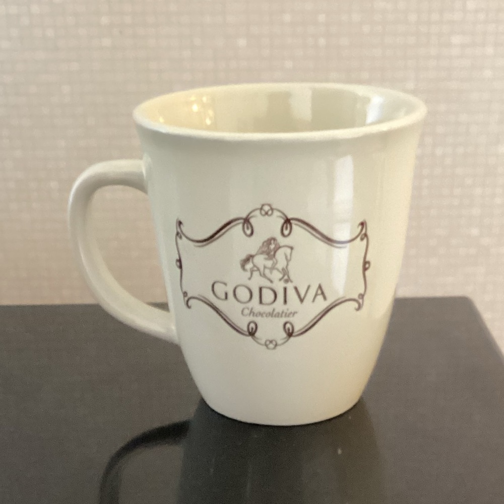 New Godiva Chocolates Coffee Mug Beige California Pantry